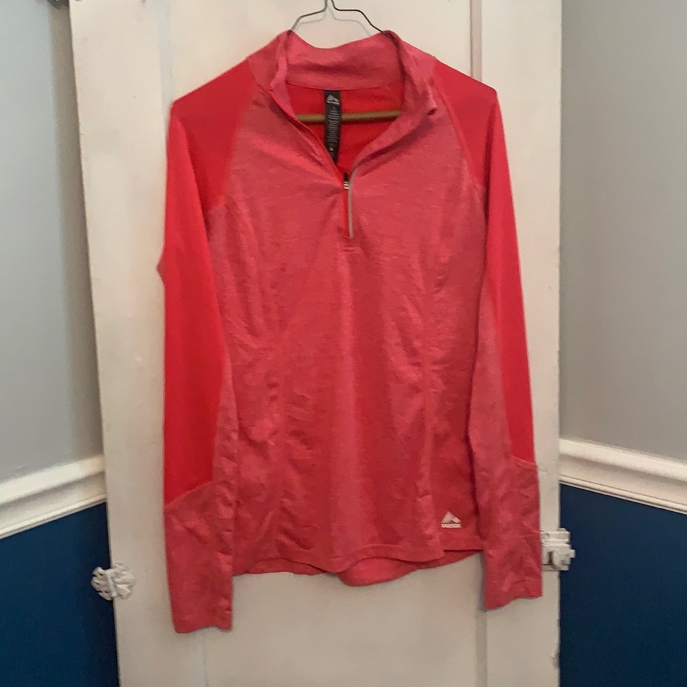 Long sleeve Women’s athletic shirt